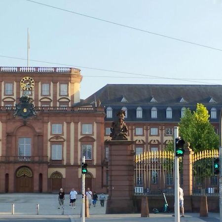 Denkmalschutz Stadthaus Zimmer 1 Im Mannheim Quadrat Exterior photo